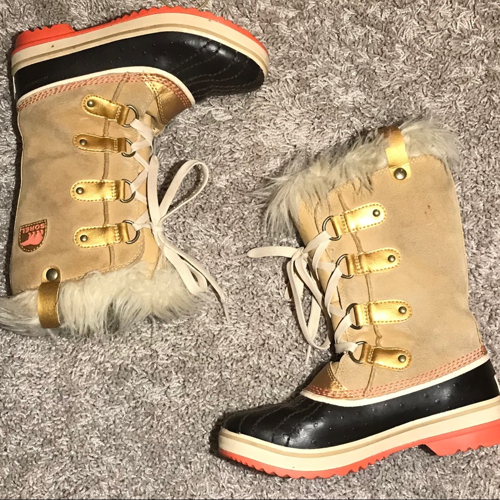 Sorel Boots with fur